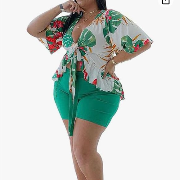 Other - Tropical Green and White Tie-Front Blouse
